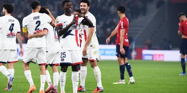 足坛悲喜夜！巴萨3球惨败，意甲前5只差3分，姆巴佩弟弟绝平大巴黎