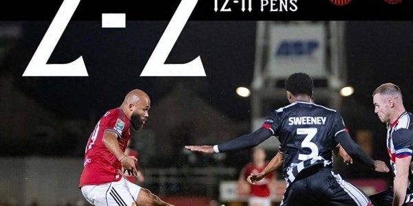 0-2到2-2再输点球！曼联爆冷出局，战术转会双失误未来堪忧？